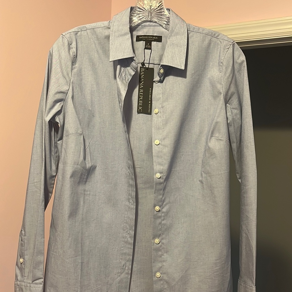 Banana republic NWT riley blue blouse size 2